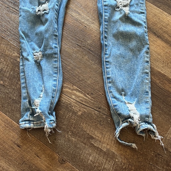American Eagle Jeans - Picture 5 of 5